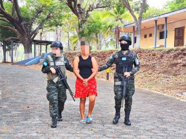 La fémina de 32 años será entregada a las autoridades de la Fuerza Antipandillas de El Salvador.