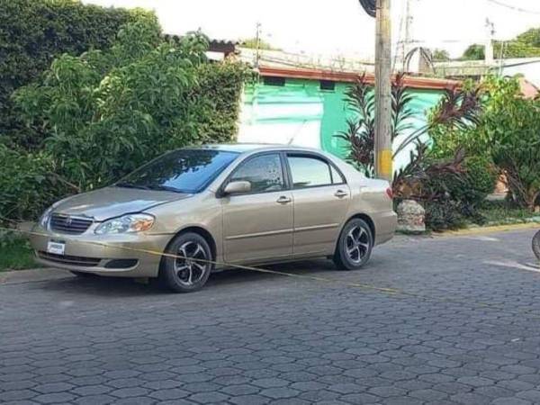 Con unos nueve disparos de un arma de fuego fue asesinado el taxista. El autor del crimen logró darse a la fuga.