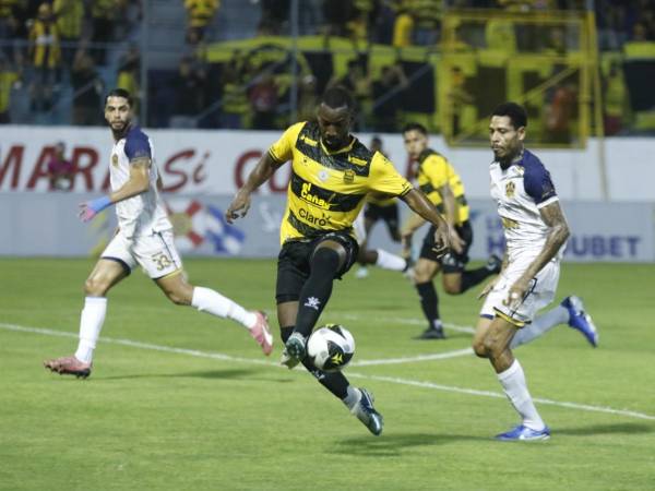 Real España recibió a Olancho FC en el Morazán de San Pedro Sula.