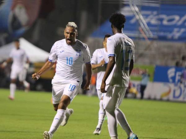 ¡Una joya! Alex López puso de pie a la afición hondureña con su golazo ante Trinidad y Tobago