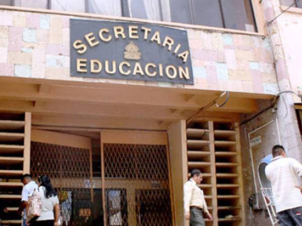 Educación tiene 414 vehículos.