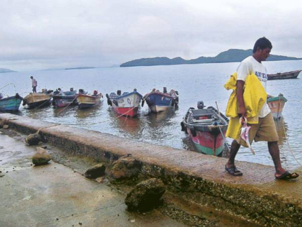 La institución reafirma su compromiso con la defensa de la soberanía marítima y el apoyo a los pescadores artesanales, incrementando la vigilancia en la región.