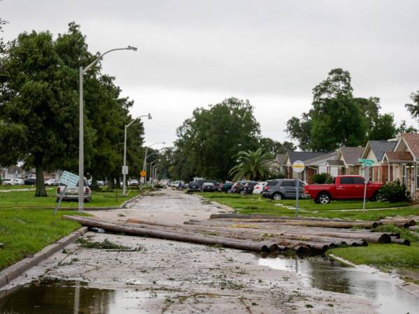 El huracán Francine se degradó a depresión tropical tras causar graves inundaciones y apagones en Luisiana, especialmente en el área metropolitana de Nueva Orleans, lo que obligó a la declaración de emergencia para agilizar la ayuda federal.