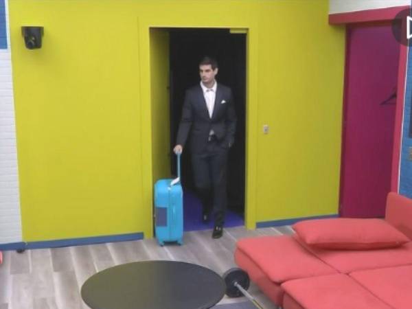 Adrián Marcelo salió la madrugada de La Casa de los Famosos.