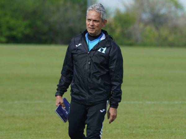 Reinaldo Rueda descarta a otro legionario de la Selección de Honduras.