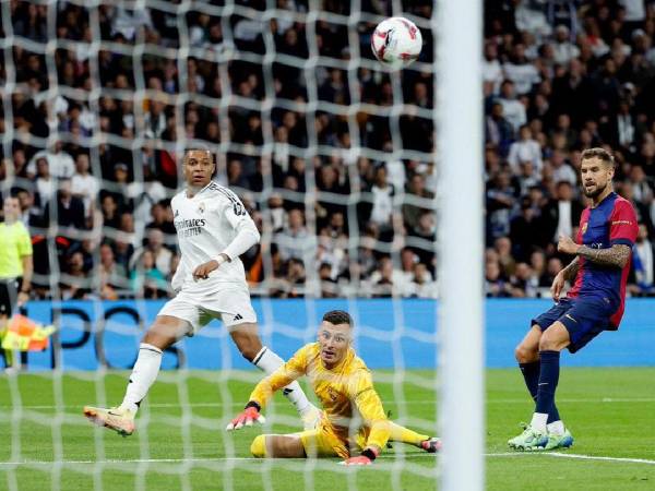 La anotación del delantero francés que le daba el 1-0 al Real Madrid ante Barcelona.