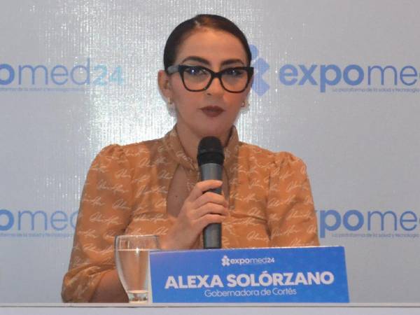 <i>Alexa Solórzano, gobernadora política del departamento de Cortés, participó en el lanzamiento de ExpoMed 2024 en representación de la presidenta Xiomara Castro.</i>