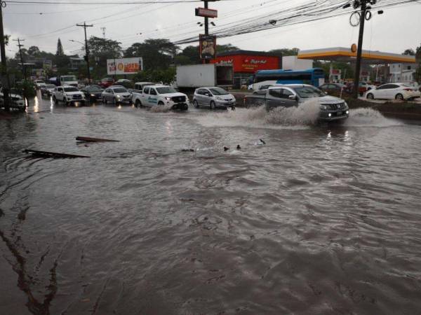 Honduras está cerca de ser golpeada por tres eventos climatológicos.