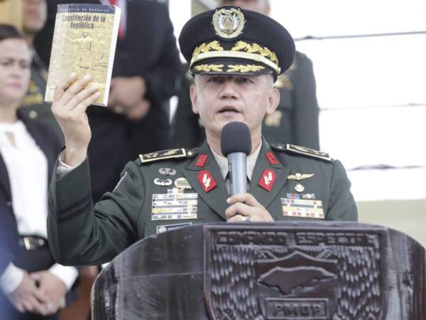 El General Rusbel Hernández, jefe del Estado Mayor Conjunto de Honduras, reafirmó durante el 11º aniversario de la Policía Militar que las Fuerzas Armadas respetarán la Constitución y la institucionalidad.