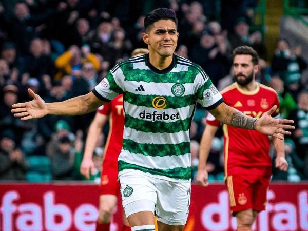 Luis Palma anotó un hat-trick en duelo amistoso del Celtic de Escocia.