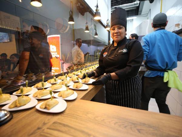 Las empanadas fueron parte del menú para los invitados.