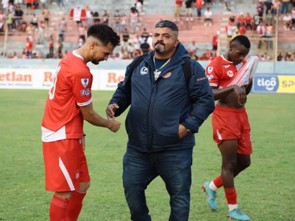 Luis Cruz les dará un incentivo económico al Vida si se queda en Primera División.