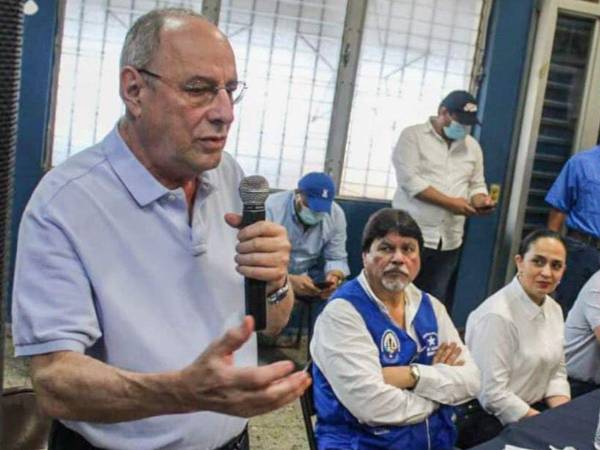 Mario Facussé presenta su precandidatura a la presidencia por el Partido Nacional