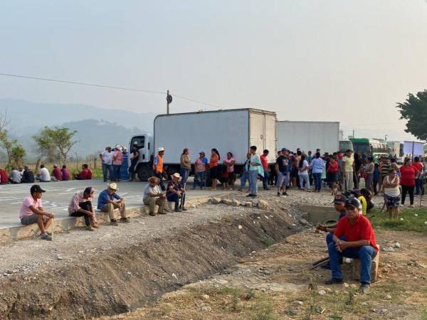 Más de 2,000 viviendas sociales que construía la UCP están deteriorándose debido luego de que el gobierno dejará de pagar a las empresas constructoras.