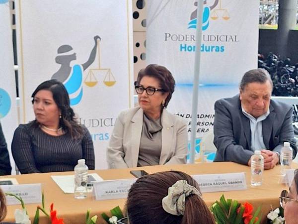 La presidenta del Poder Judicial, Rebeca Ráquel exhortó a robustecer el sistema judicial hondureño.