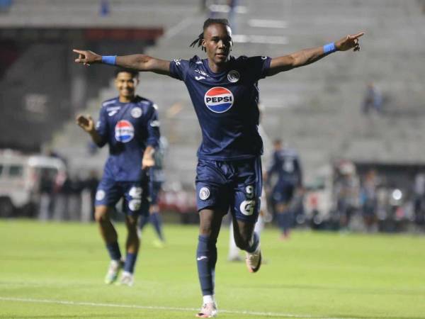 Rubilio Castillo fue el anotador de los dos goles del Ciclón Azul en la jornada 16.