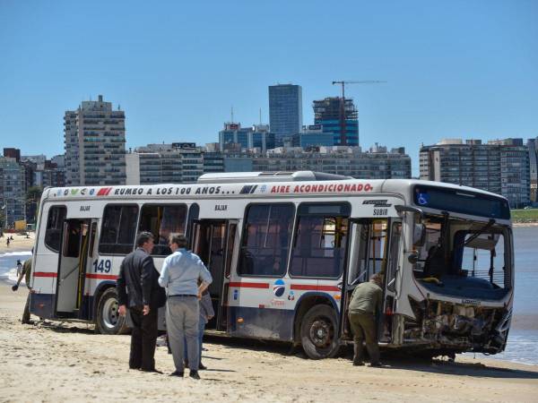 El conductor fue uno de los heridos graves tras salir expulsado por el parabrisas.