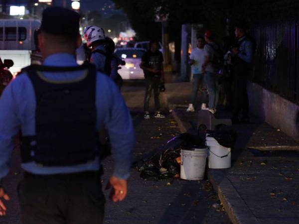 En la tarde de este viernes 25 de octubre, una balacera se desató a inmediaciones del Aeropuerto Toncontín, teniendo como blanco dos mujeres. Más detalles a continuación.