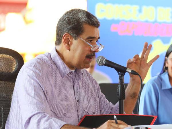 Nicolás Maduro le pidió a su opositor que tenga palabra y alegue su propia torpeza