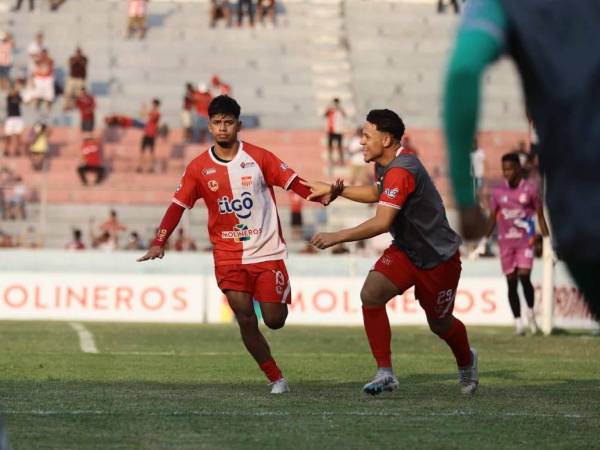 Clever Portillo fue el encargado de anotar el único tanto del partido y poner a soñar con la estadía en Primera División a los ceibeños.