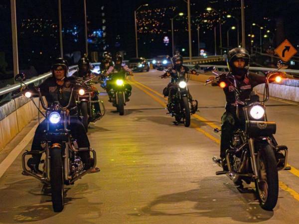 Las chicas de Viragos MG ha hecho historia al ser el primer club de motociclistas integrado solo por mujeres en Honduras.