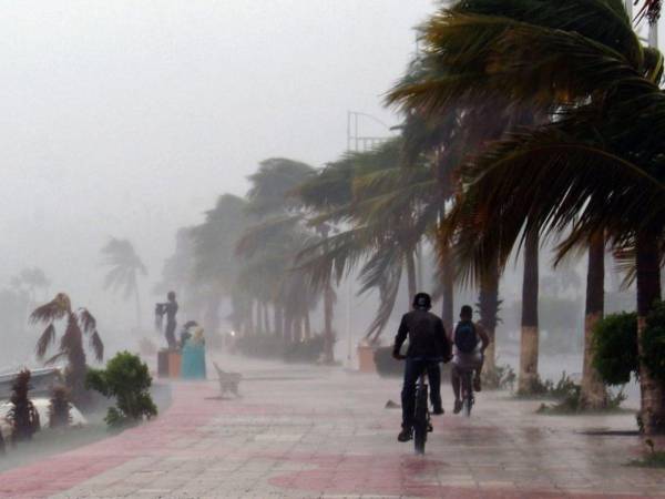 La temporada ciclónica en el oceáno Pacífico comenzó el pasado 15 de mayo, mientras que en océano Atlántico iniciará el próximo 1 de junio.