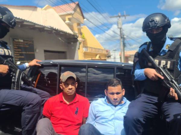 De acuerdo a las investigaciones, los implicados se trasladaron en dos automóviles desde el departamento de Olancho hasta la capital para ejecutar el crimen contra el hermano de la presentadora Rina Leal el pasado 11 de julio.