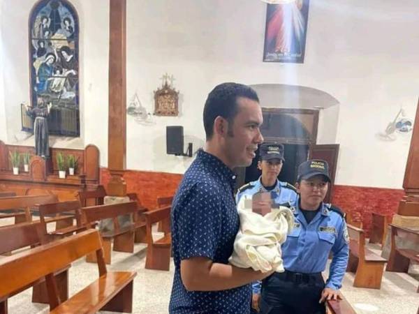 Un recién nacido fue abandonado por su madre frente a una iglesia católica, en Juticalpa, Olancho.