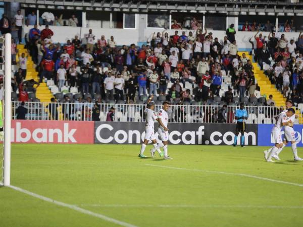 Olimpia derrotó 3-1 a CAI en su debut en la Copa Centroamericana.