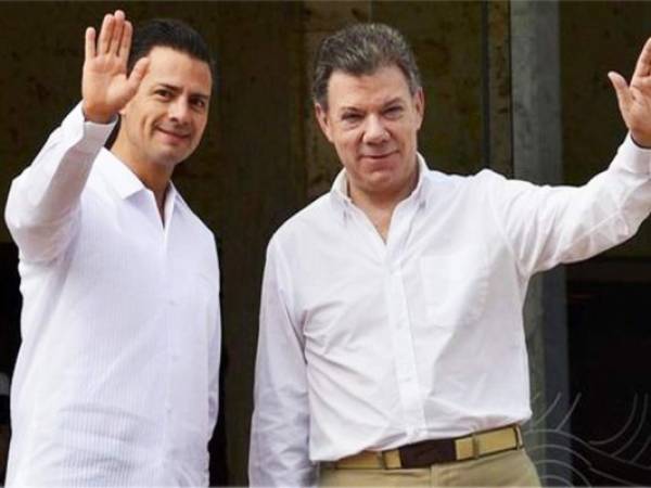 Los presidentes de México, Enrique Peña Nieto, y de Colombia, Juan Manuel Santos.