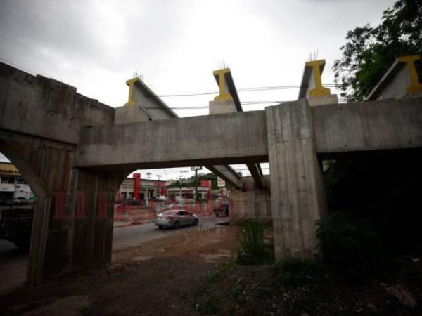 Las obras heredadas todavía continúan paralizadas en el Distrito Central.