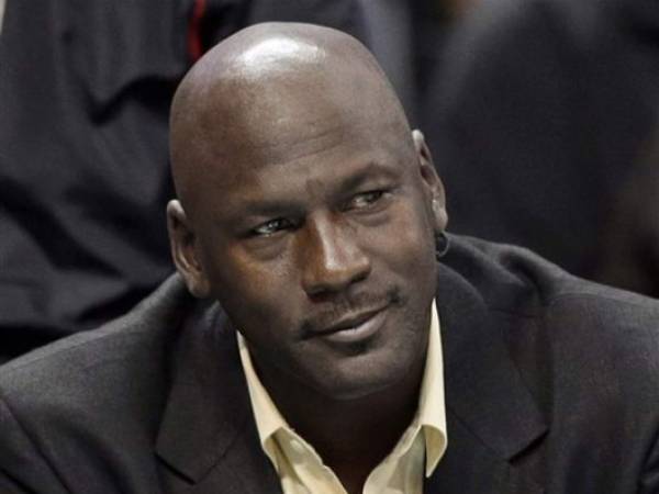 La fortuna de Michael Jordan llega a mil millones de dólares.