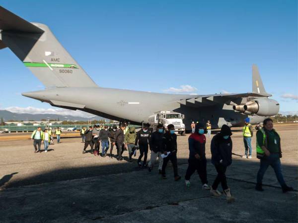 El primer grupo de migrantes deportados desde Estados Unidos bajo las polémicas leyes del presidente Donald Trump fueron de origen guatemalteco; los chapines llegaron a Guatemala el pasado 24 de enero.