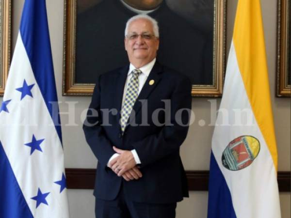 Francisco Herrera es el rector interino de la Universidad Nacional Autónoma de Honduras (UNAH).