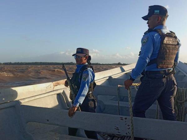 La Fuerza Naval, Fuerzas Armadas, alcaldía, Codem y comunidad de Brus Laguna, se sumaron a la búsqueda.