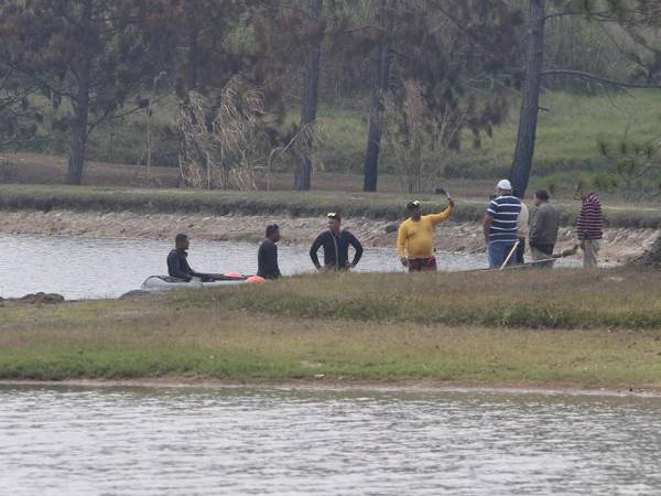 Mientras la familia disfrutaba de una día domingo de esparcimiento y paseo en Lepaterique, la tragedia los acechaba pues la lancha en la que navegaban se comenzó a hundir y terminaron ahogados. Las víctimas fueron identificadas como una madre y su hijo adulto. Esto es lo que se sabe del trágico caso.