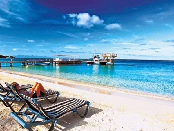 Según la NASA Roatán ha sido visitada por más de un millón de personas desde el año 2010. Siendo Islas De La Bahía un gran lugar para visitar y que ha mostrado desarrollo rápidamente por la visita de turistas que visitan casi a diario la isla.