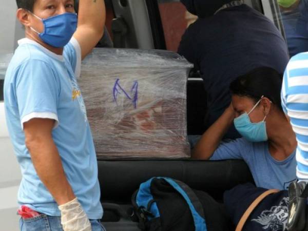 Ecuador es el país latinoamericano con la tasa de mortalidad más alta por millón de habitantes (217) por delante de Brasil (192), que tiene una población 12 veces mayor y hoy es la segunda nación en el mundo con más contagios. Foto: AFP