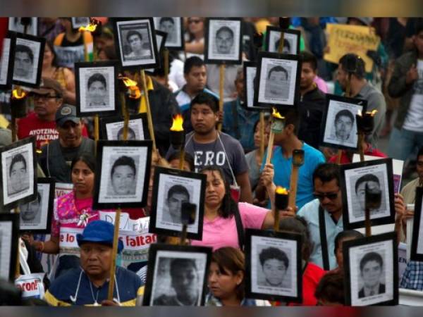 La desaparición de los 43 fue el caso que más conmocionó al país durante el gobierno anterior. Foto: AFP