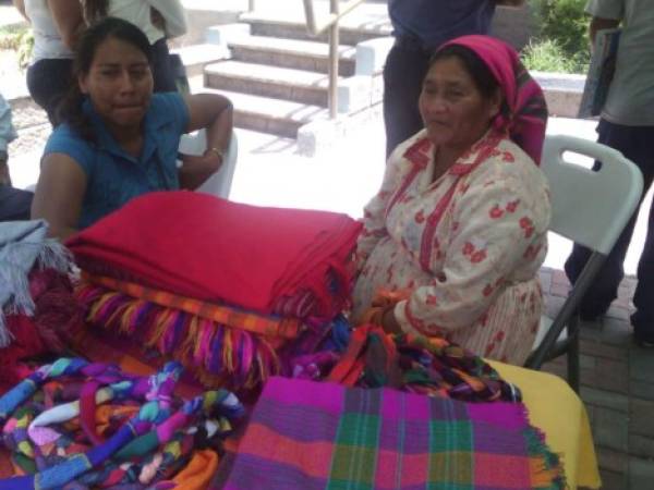 Feria de artesanía lenca en la Plaza Central de Tegucigalpa.