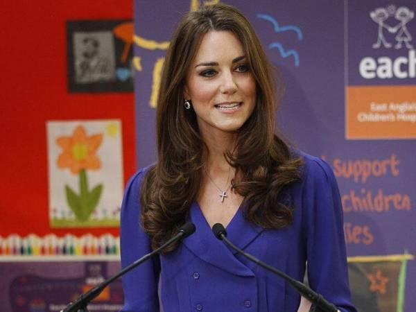 La princesa de Gales sacudió el mundo de la realeza este viernes, 22 de marzo, al revelar su diagnóstico. Tras muchas especulaciones de medios británicos, se ha puesto fin a las teorías y se conoce que Kate Middleton padece cáncer.