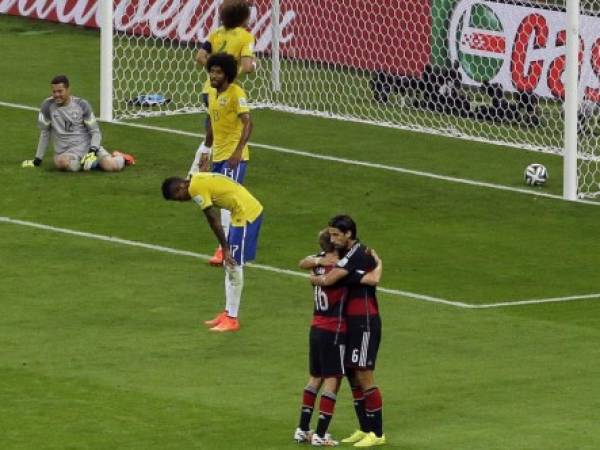 Alemania humilló 7-1 a Brasil en semifinales del Mundial 2014. (AP)