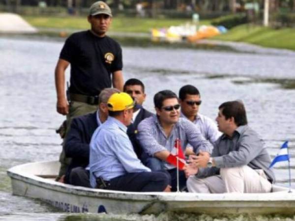 Presidente de Honduras hace recorrido por parques de Lima, Perú ...