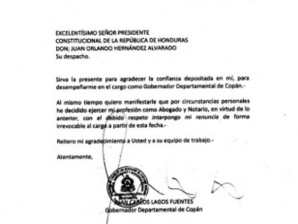 En la carta de dimisión, Lagos solamente le informa al presidente que tiene que dejar el cargo porque se dedicará a ejercer como abogado.