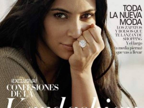 Una apagada Kim Kardashian en la portada de agosto de Vogue España.