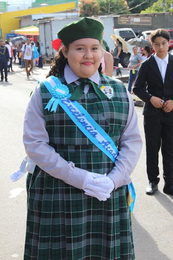 Con colorido desfile colonia San Miguel de Tegucigalpa celebra su 69 aniversario