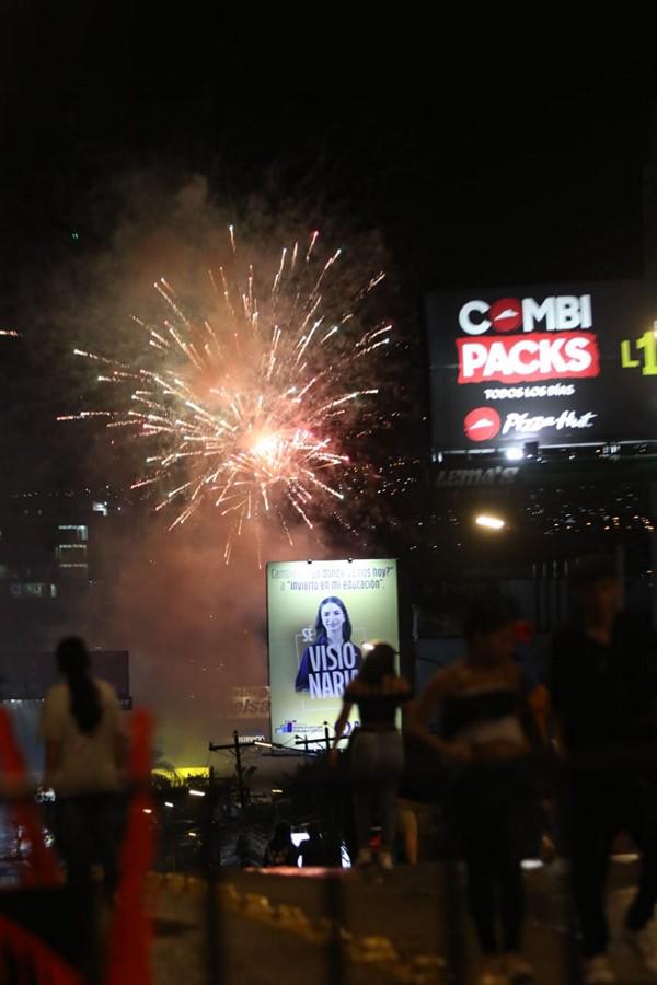 Espectacular show de luces ilumina la capital en su 446 aniversario