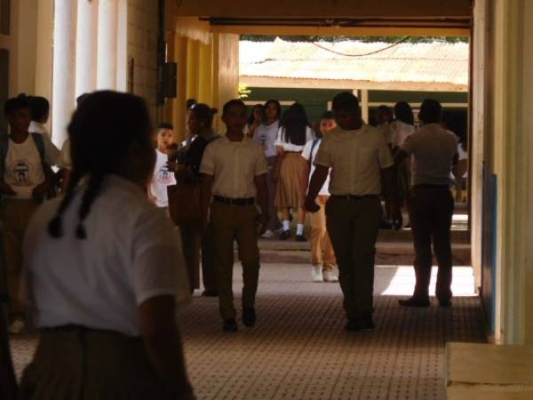 En el Instituto José Cecilio del Valle, el más grande de Choluteca, 303 alumnos resultaron reprobados.