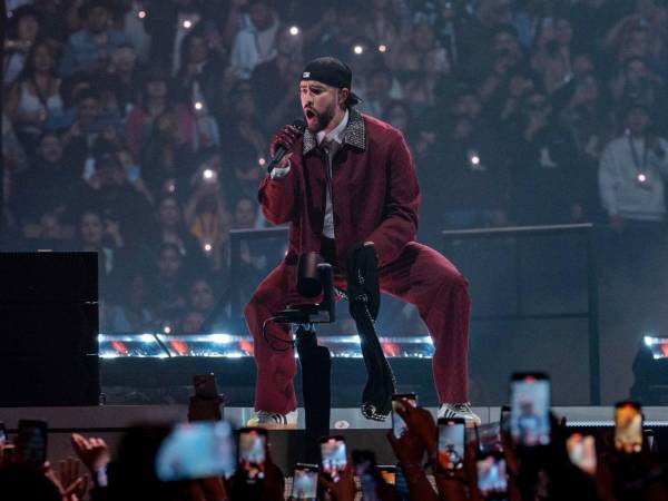 Este 2024 dos discos de Bad Bunny han entrado en el Top 10 mundial de álbumes latinos: “Un verano sin ti” y “Nadie sabe lo que va a pasar mañana”.