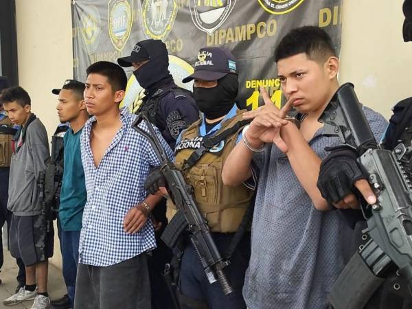 Los miembros de la Pandilla 18 que fueron capturados en las operaciones policiales, fueron remitidos a los juzgados para continuar con el proceso judicial que establece la ley.